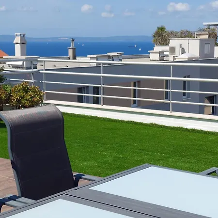 Апартаменти Penthouse Znjan *