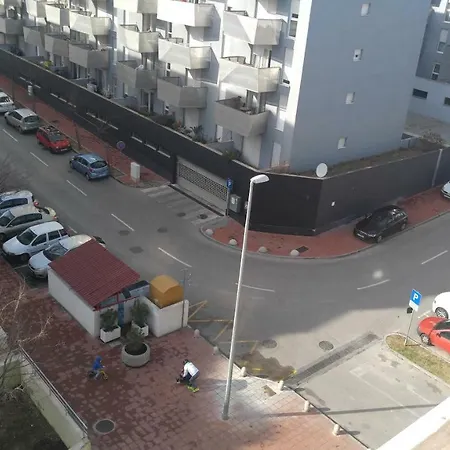 Penthouse Znjan Σπλιτ