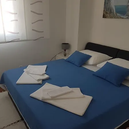 Penthouse Znjan 아파트